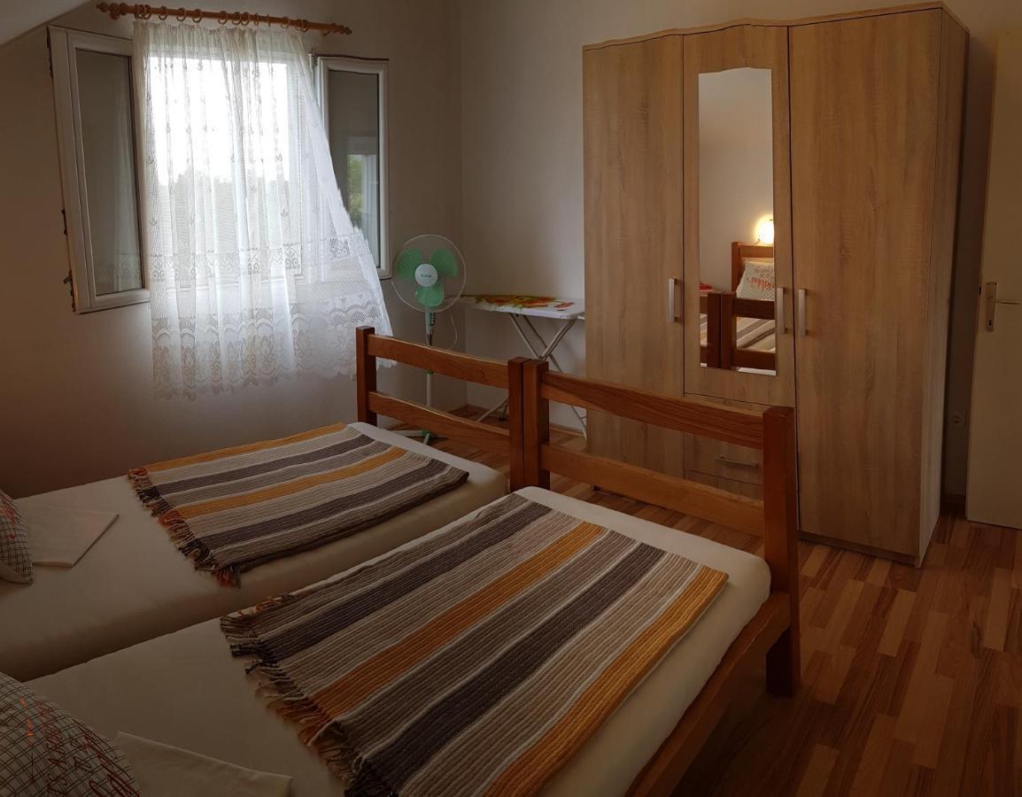 Apartman Vojaline Милна Екстериор снимка