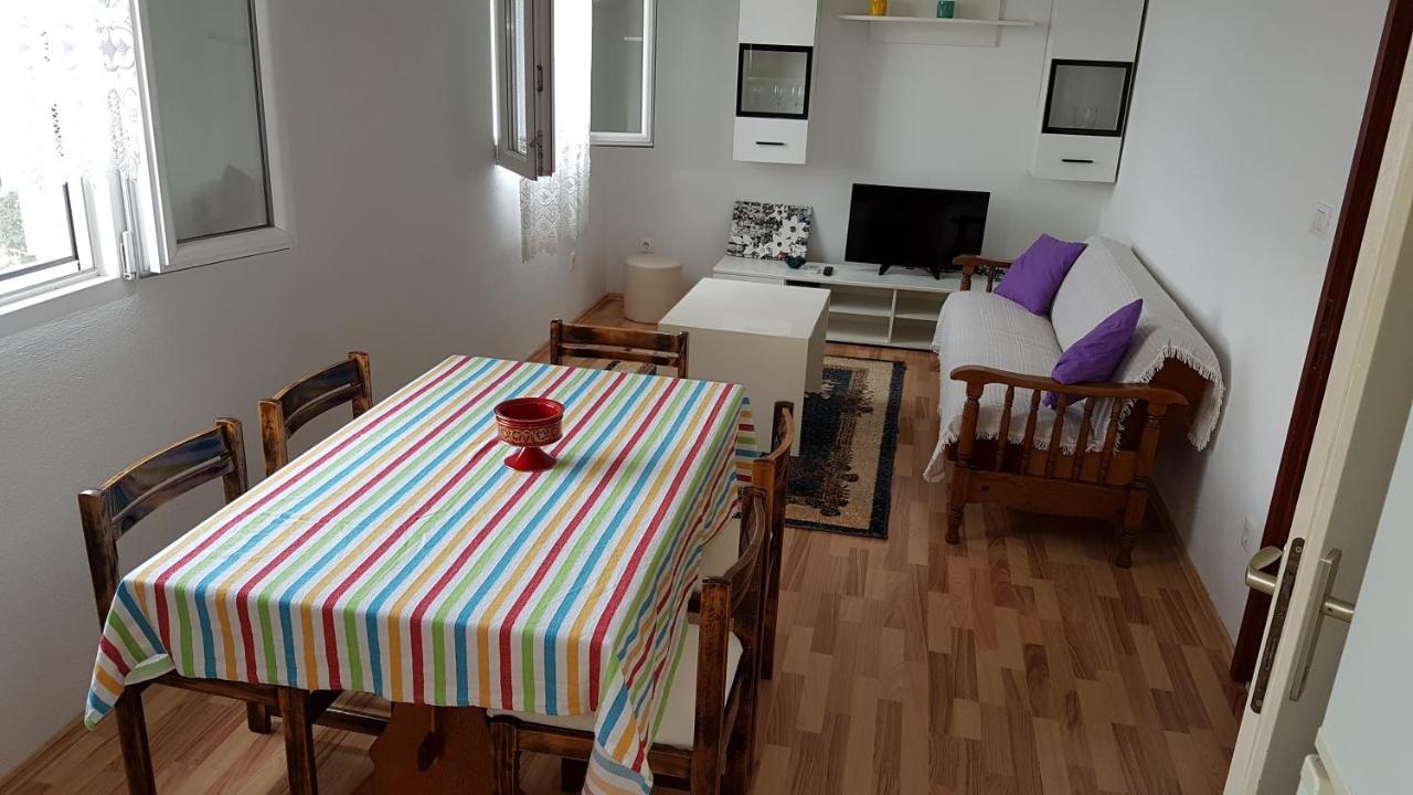 Apartman Vojaline Милна Екстериор снимка