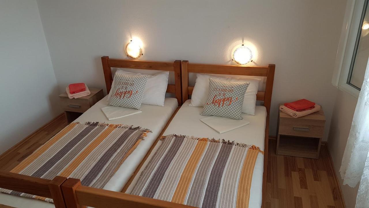 Apartman Vojaline Милна Екстериор снимка