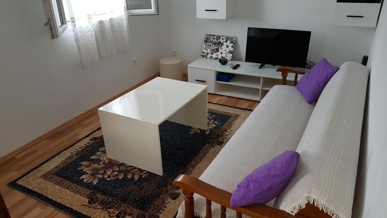 Apartman Vojaline Милна Екстериор снимка