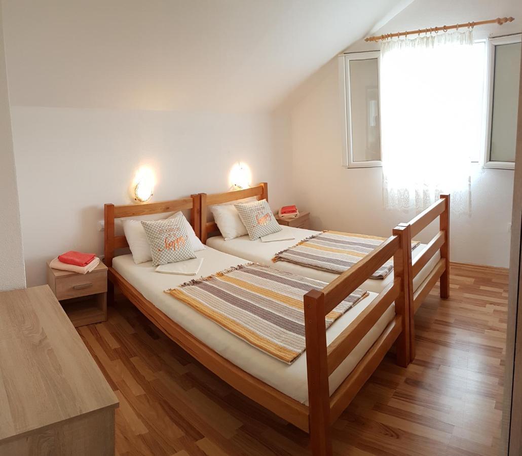 Apartman Vojaline Милна Екстериор снимка
